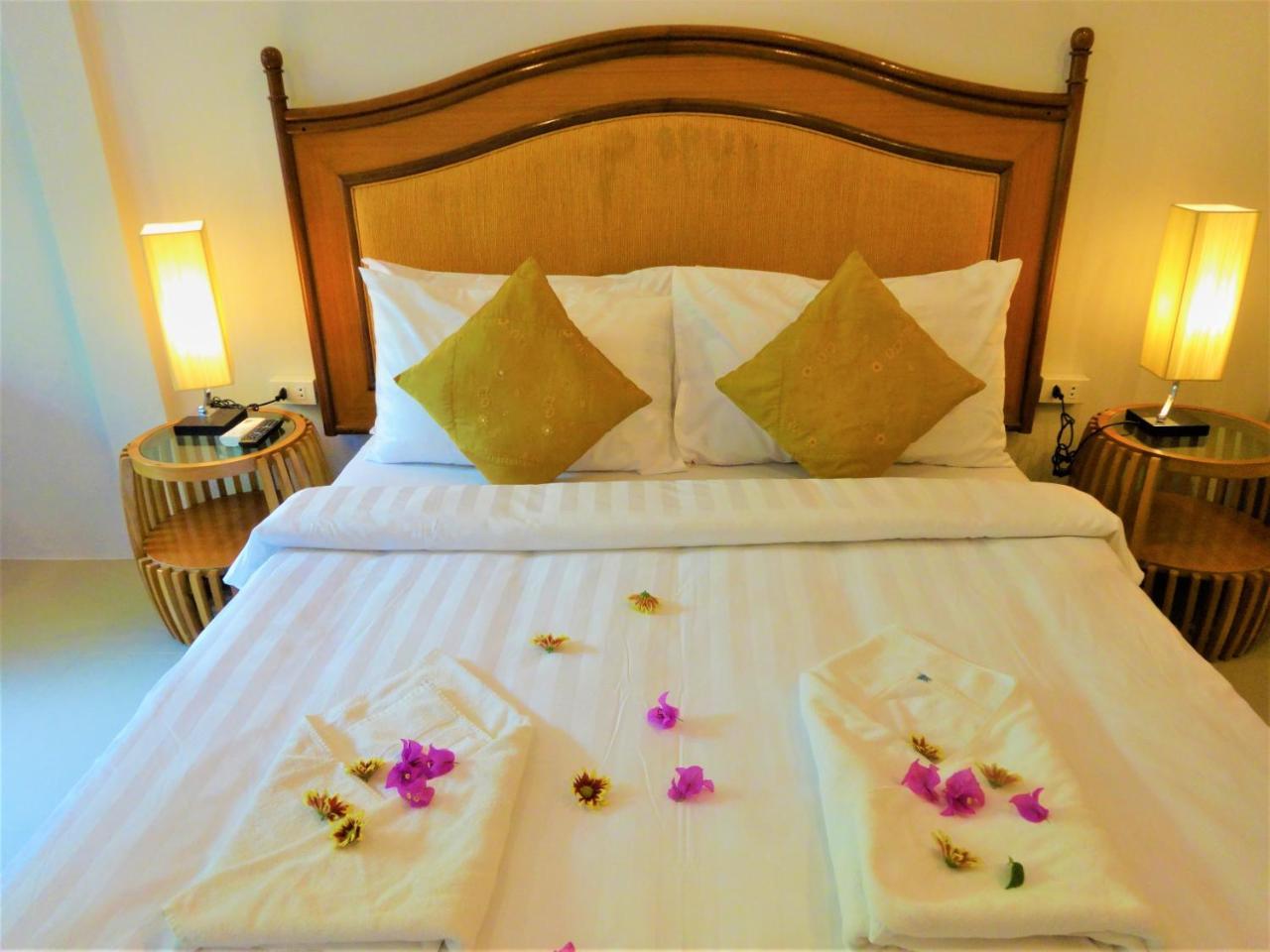 Bangrak Pier Samui Resort Exterior foto